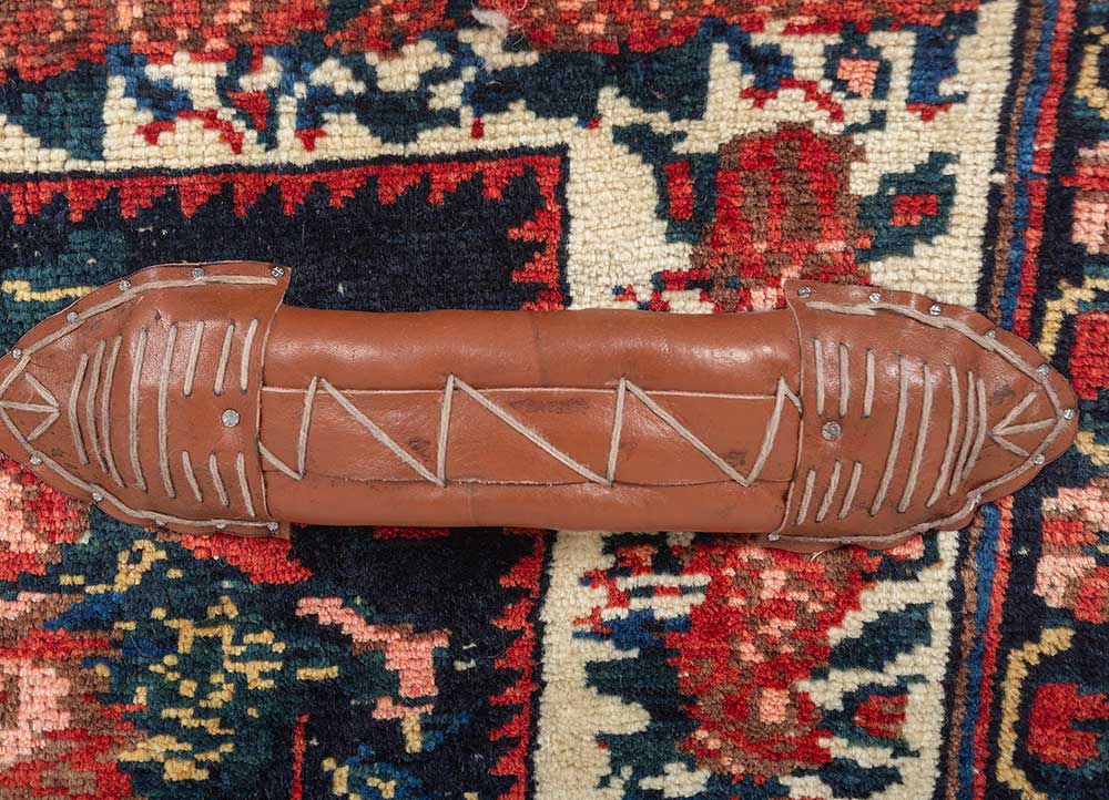 bespoke sile grey and black wool Wooden Furniture Rug - CloseUp bespoke sile grey and black wool Wooden Furniture Rug - CloseUp