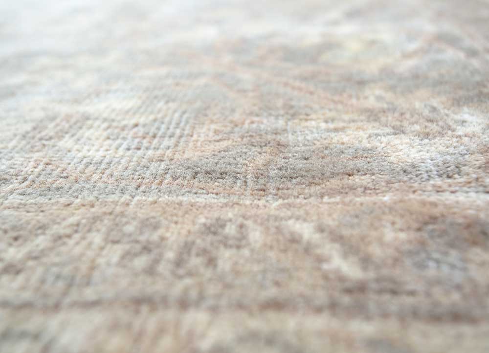 aalam gold wool Hand Knotted Rug - CloseUp