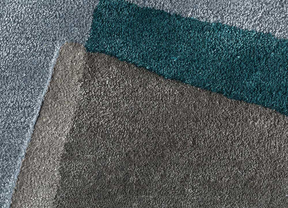 come around grey and black wool and viscose Hand Tufted Rug - CloseUp