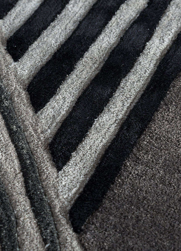 come around grey and black wool and viscose Hand Tufted Rug - CloseUp come around grey and black wool and viscose Hand Tufted Rug - CloseUp