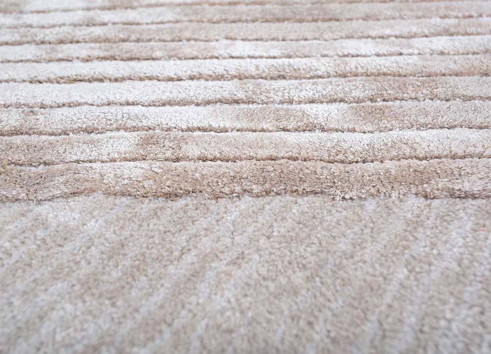 come around beige and brown wool and viscose Hand Tufted Rug - CloseUp