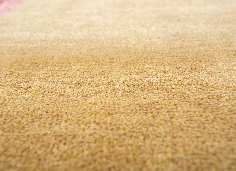 come around gold wool and viscose Hand Tufted Rug - CloseUp
