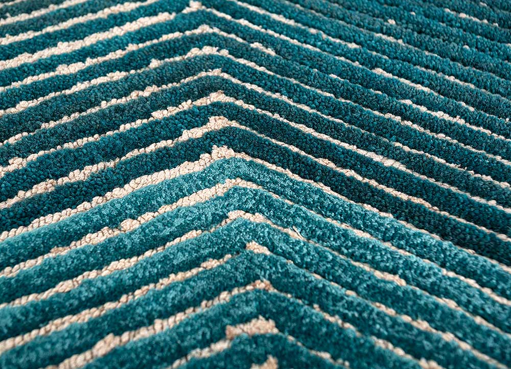 pathways blue wool and viscose Hand Tufted Rug - CloseUp