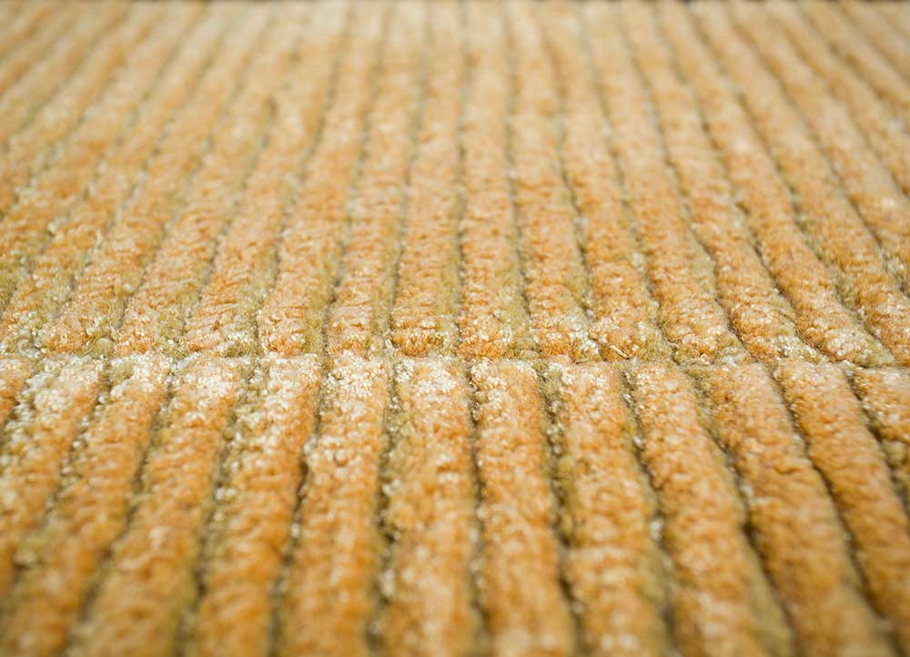 come around gold wool and viscose Hand Tufted Rug - CloseUp