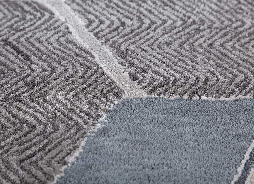 archetype grey and black wool and viscose Hand Tufted Rug - CloseUp