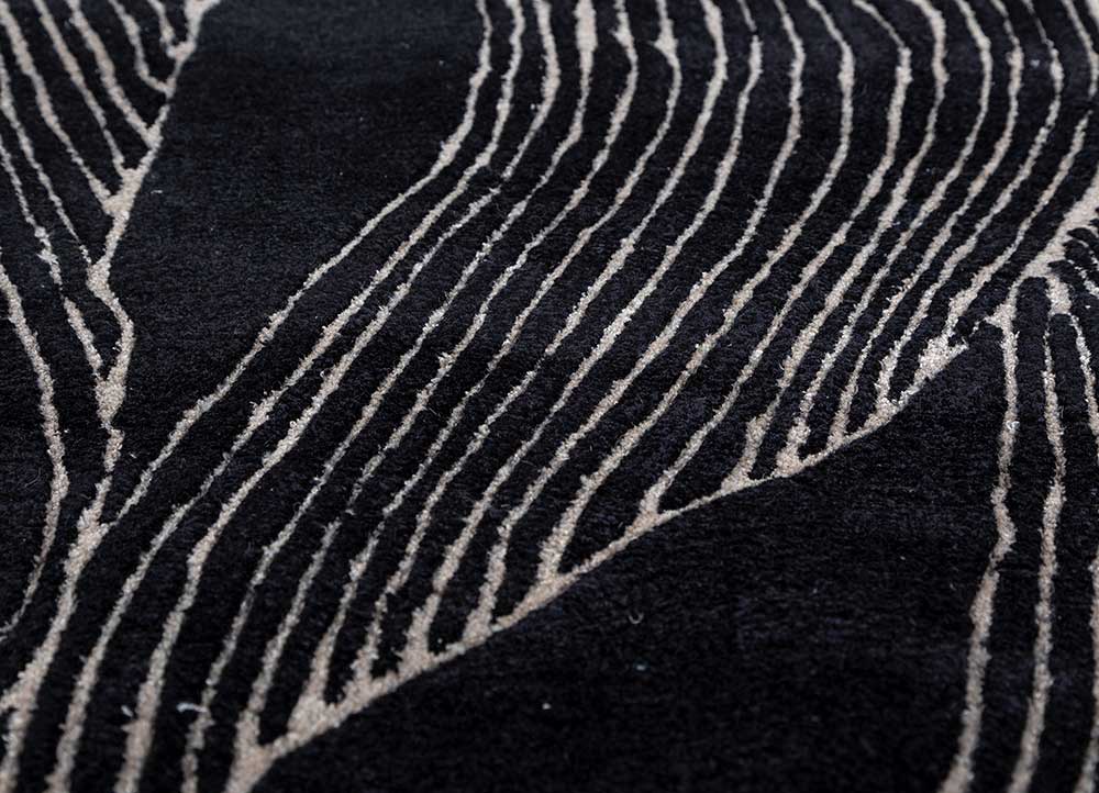 infini grey and black wool and viscose Hand Tufted Rug - CloseUp