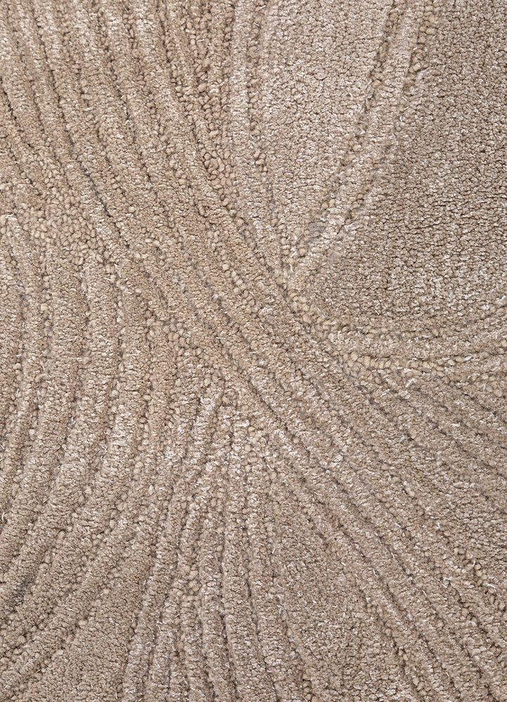 infini ivory wool and viscose Hand Tufted Rug - CloseUp