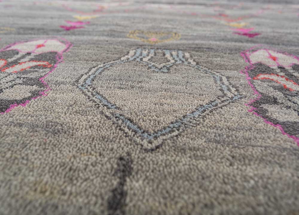 manchaha grey and black wool and silk Hand Knotted Rug - CloseUp