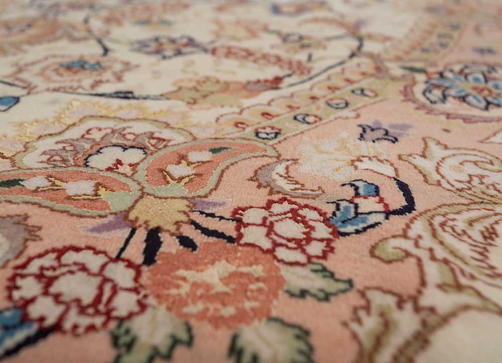 aalam ivory wool and silk Hand Knotted Rug - CloseUp