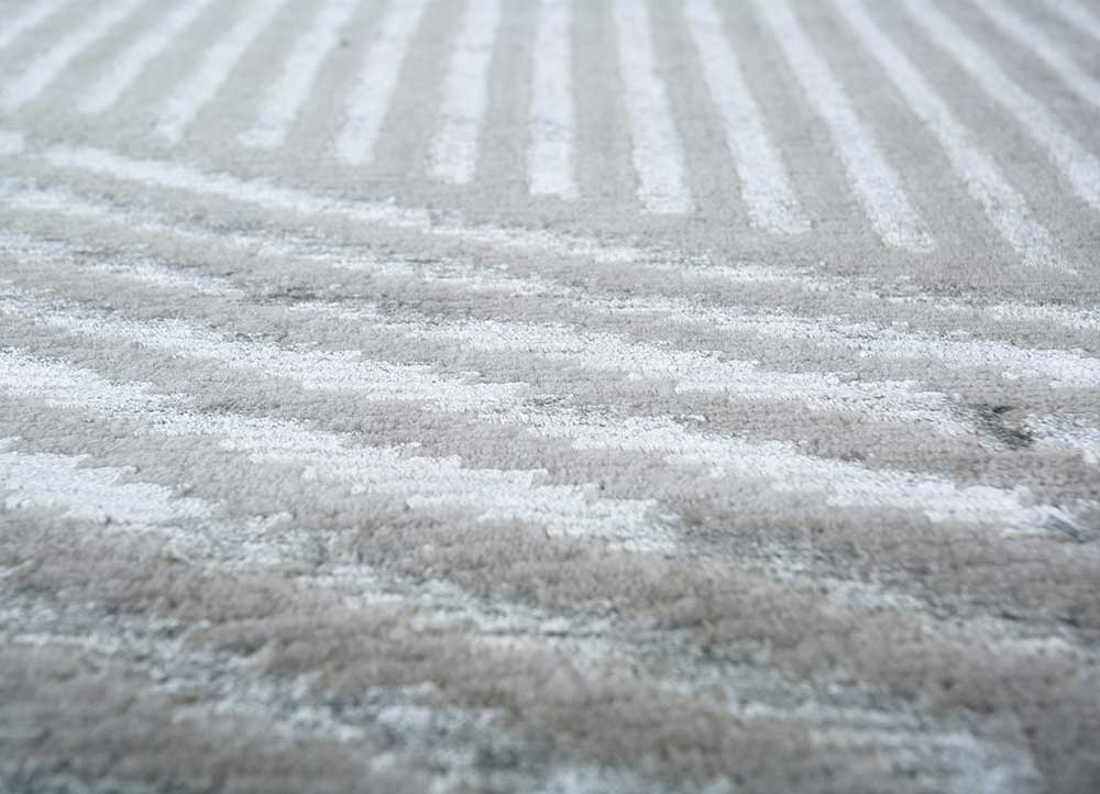 clan grey and black wool and bamboo silk Hand Knotted Rug - CloseUp