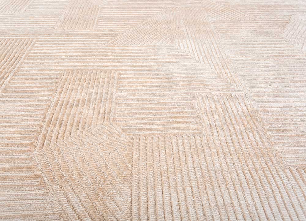 azalea ivory wool and bamboo silk Hand Knotted Rug - CloseUp