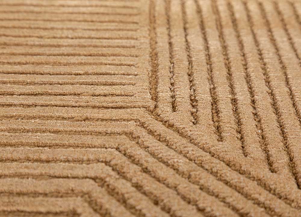 azalea gold wool and bamboo silk Hand Knotted Rug - CloseUp
