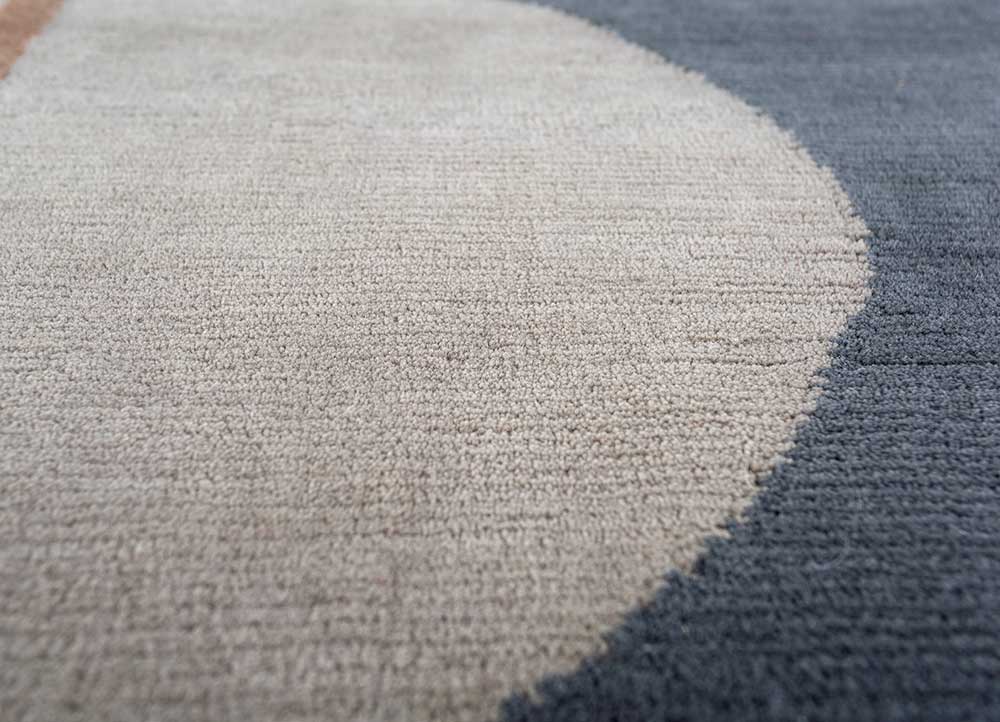 sthir grey and black wool Hand Knotted Rug - CloseUp