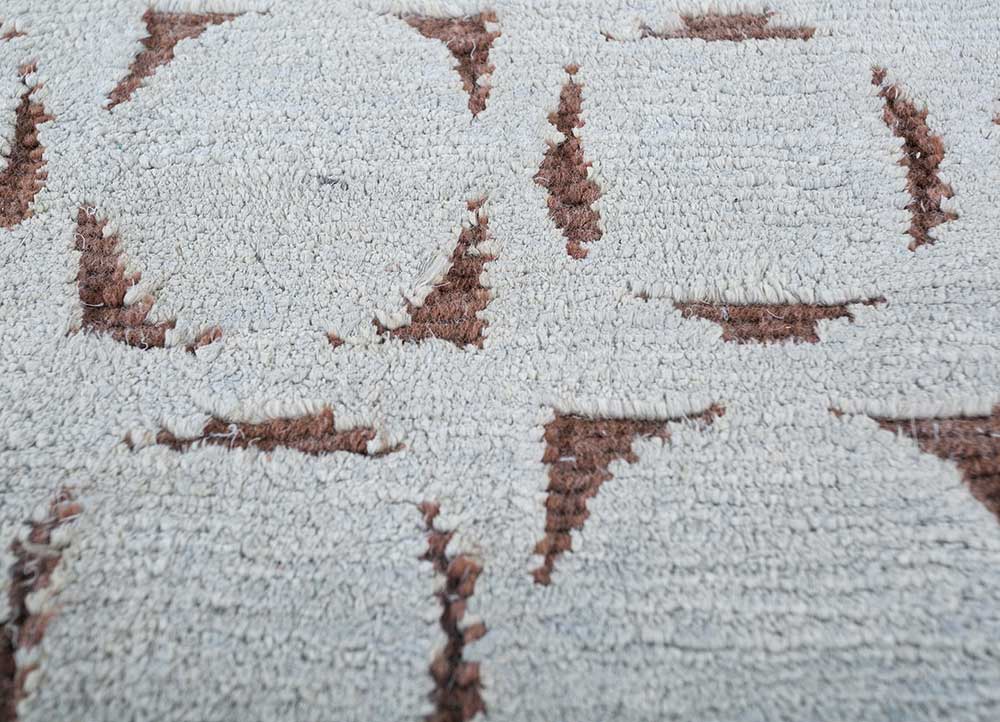 azalea grey and black wool and silk Hand Knotted Rug - CloseUp