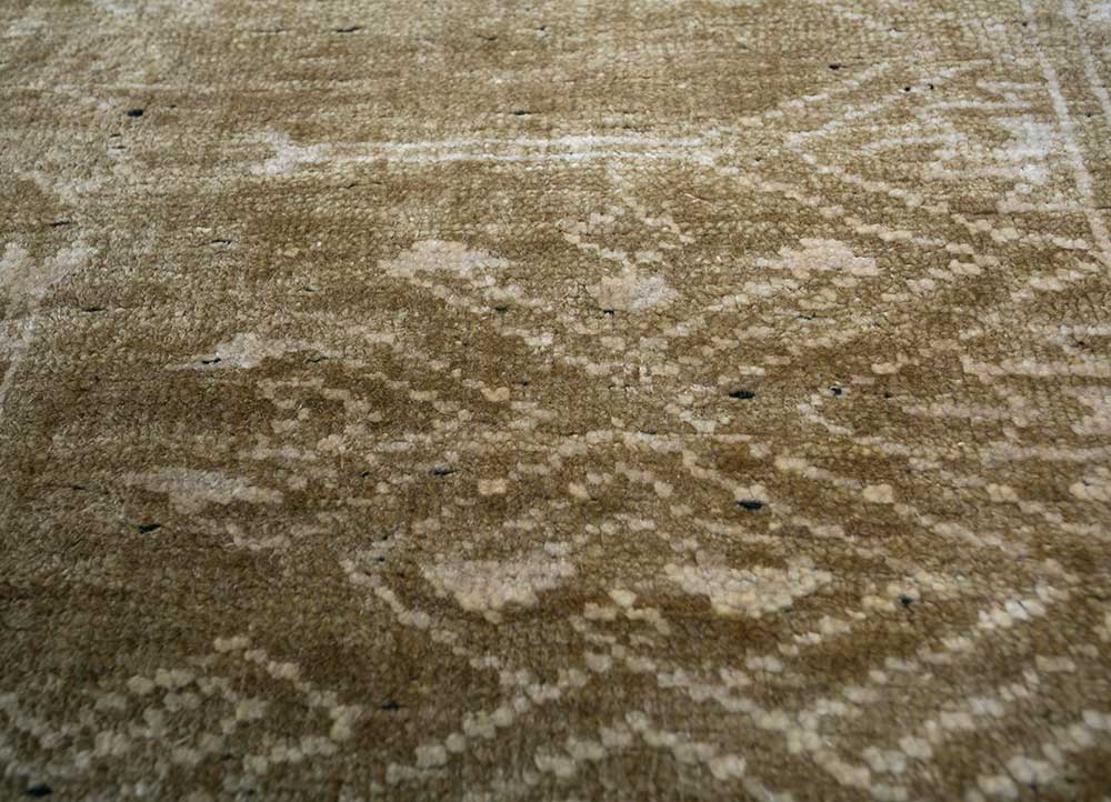 azalea gold silk Hand Knotted Rug - CloseUp