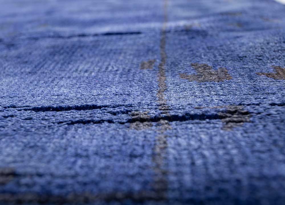 lacuna blue viscose Hand Knotted Rug - CloseUp