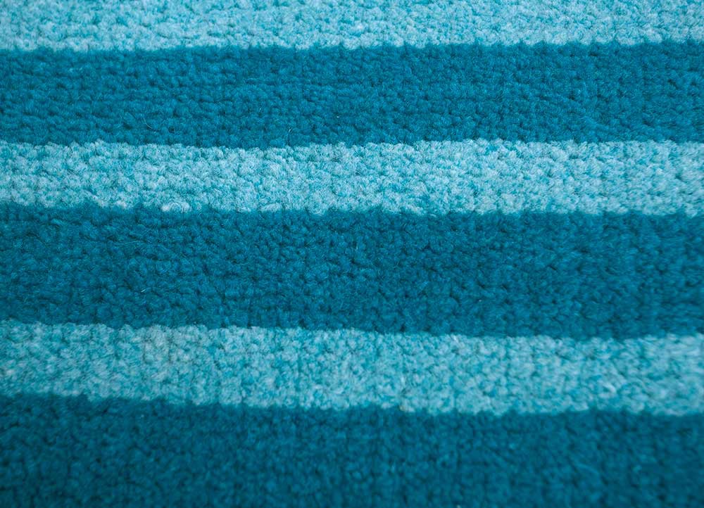 clan blue wool Hand Knotted Rug - CloseUp clan blue wool Hand Knotted Rug - CloseUp