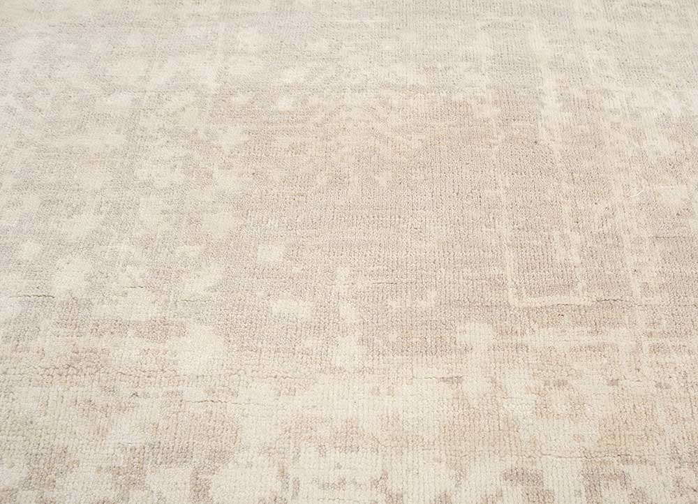 cyanna ivory wool and silk Hand Knotted Rug - CloseUp