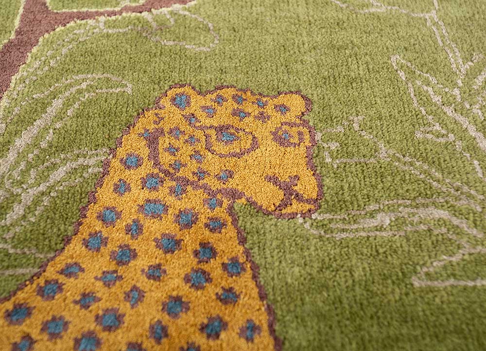 majnun green wool and silk Hand Knotted Rug - CloseUp