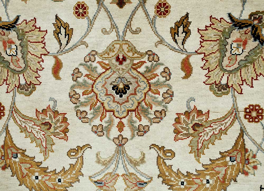 aurora ivory silk Hand Knotted Rug - CloseUp