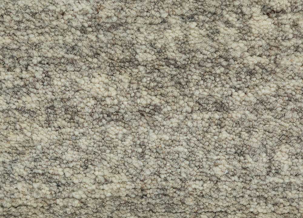 manifest ivory wool Hand Knotted Rug - CloseUp