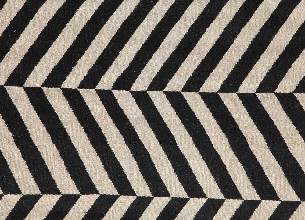 indusbar grey and black wool Flat Weaves Rug - CloseUp