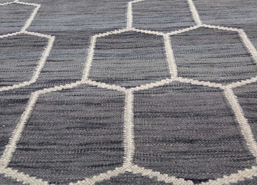 indusbar grey and black wool Flat Weaves Rug - CloseUp