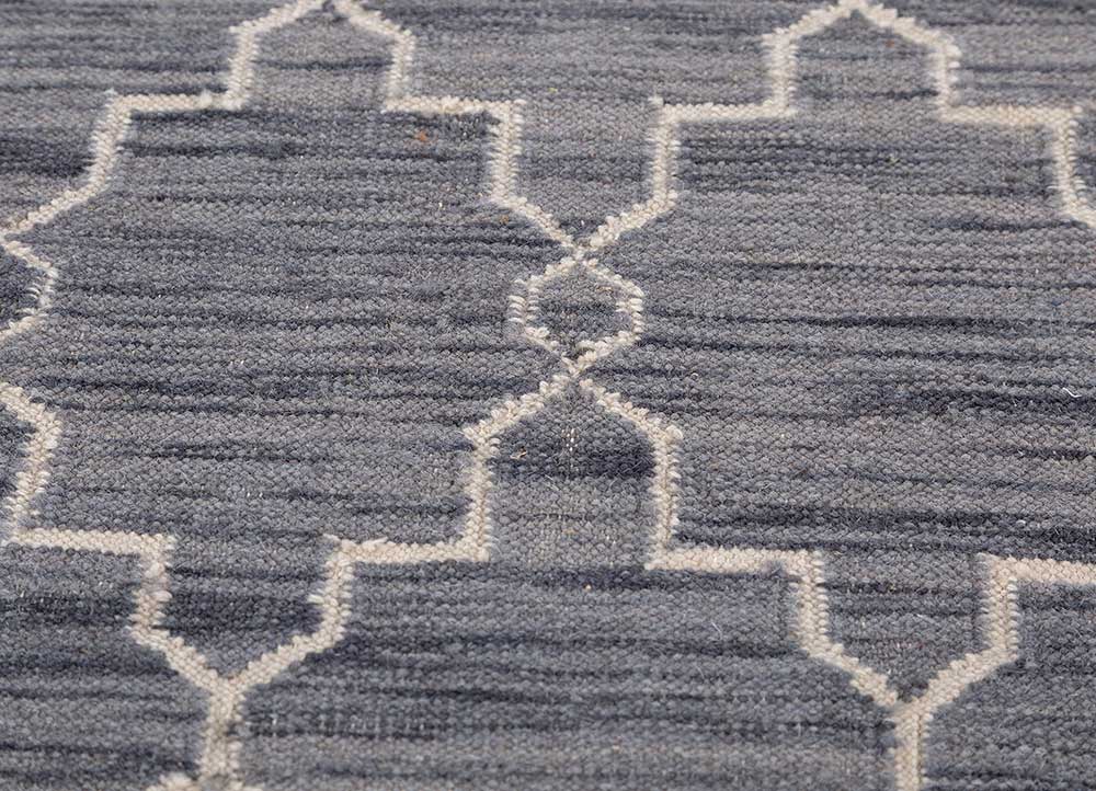 indusbar grey and black wool Flat Weaves Rug - CloseUp