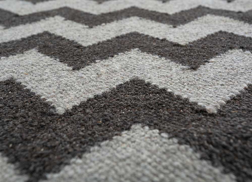 indusbar grey and black wool Flat Weaves Rug - CloseUp