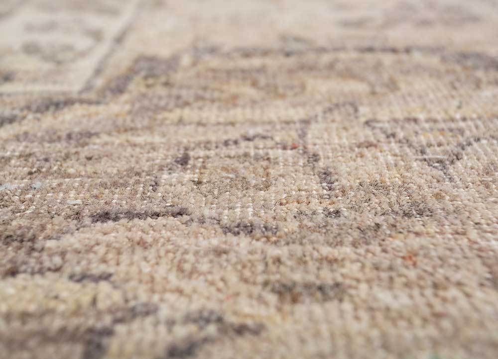 someplace in time ivory wool Hand Knotted Rug - CloseUp