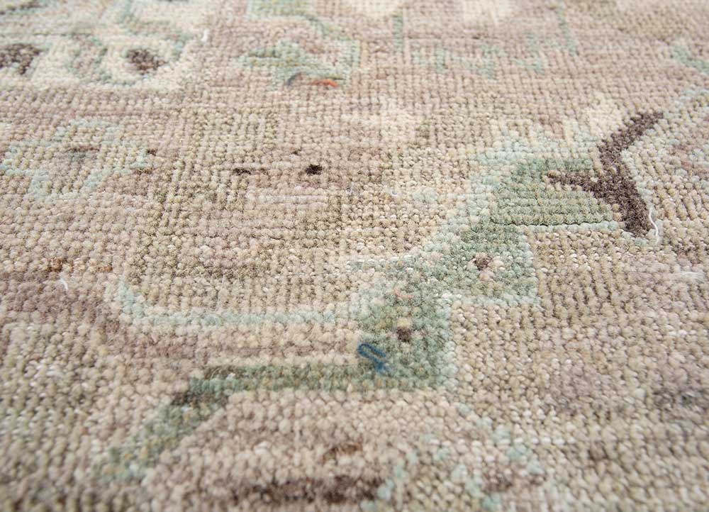 someplace in time ivory wool Hand Knotted Rug - CloseUp