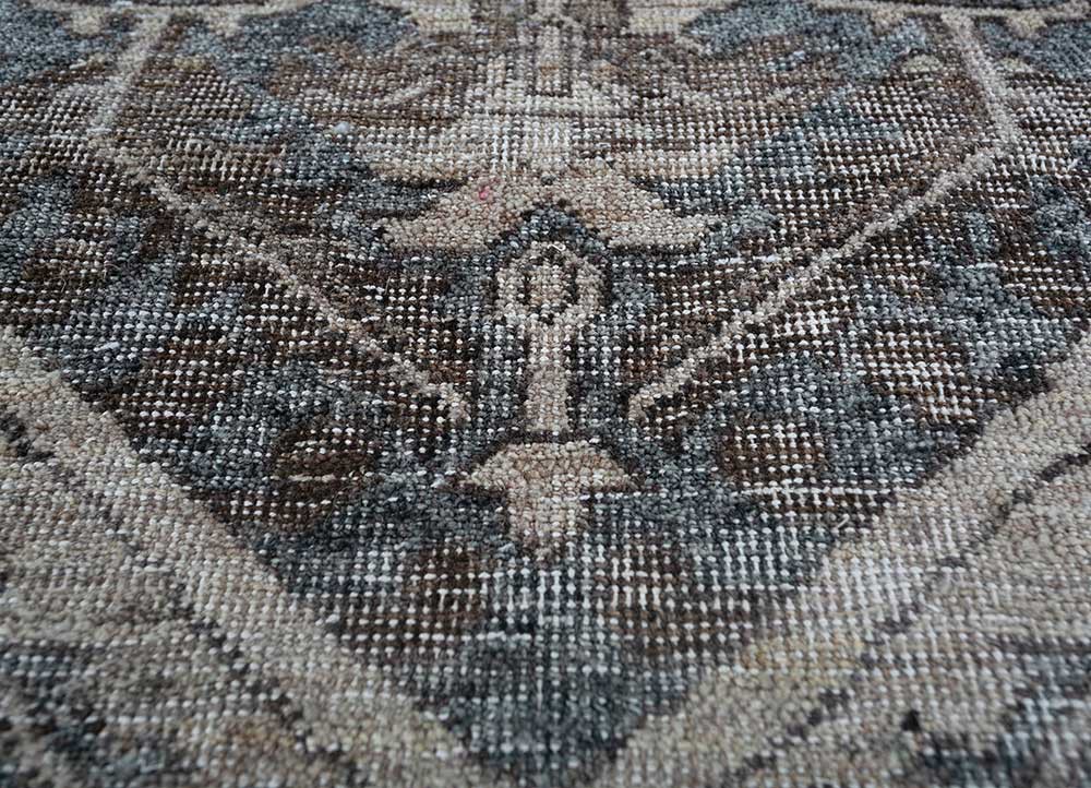 someplace in time gold wool Hand Knotted Rug - CloseUp someplace in time gold wool Hand Knotted Rug - CloseUp