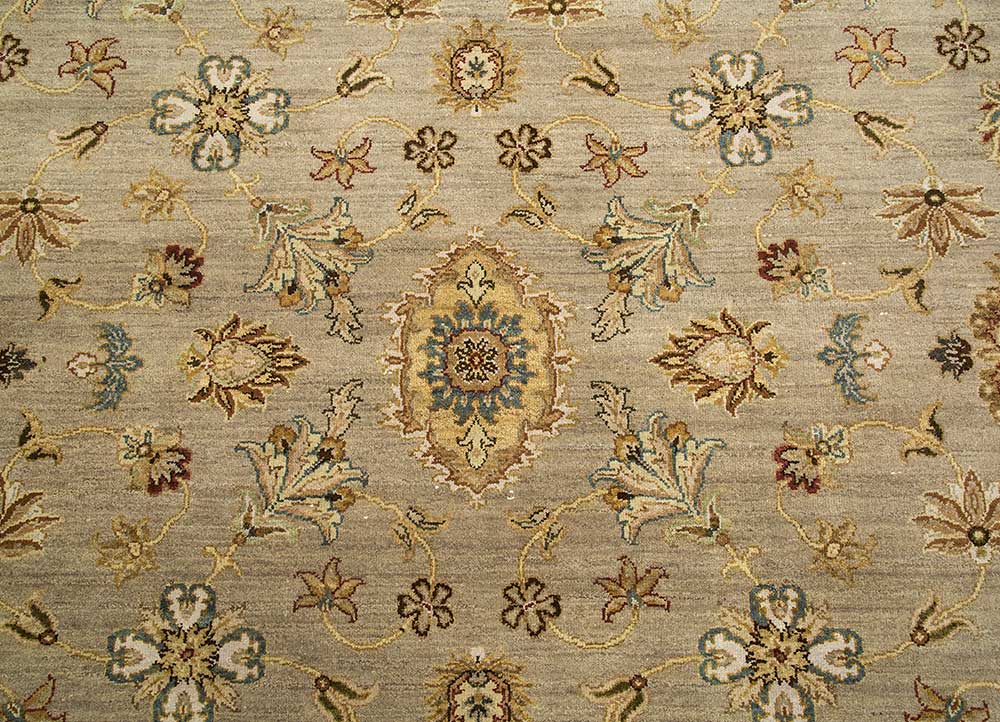 gulnar beige and brown wool Hand Knotted Rug - CloseUp