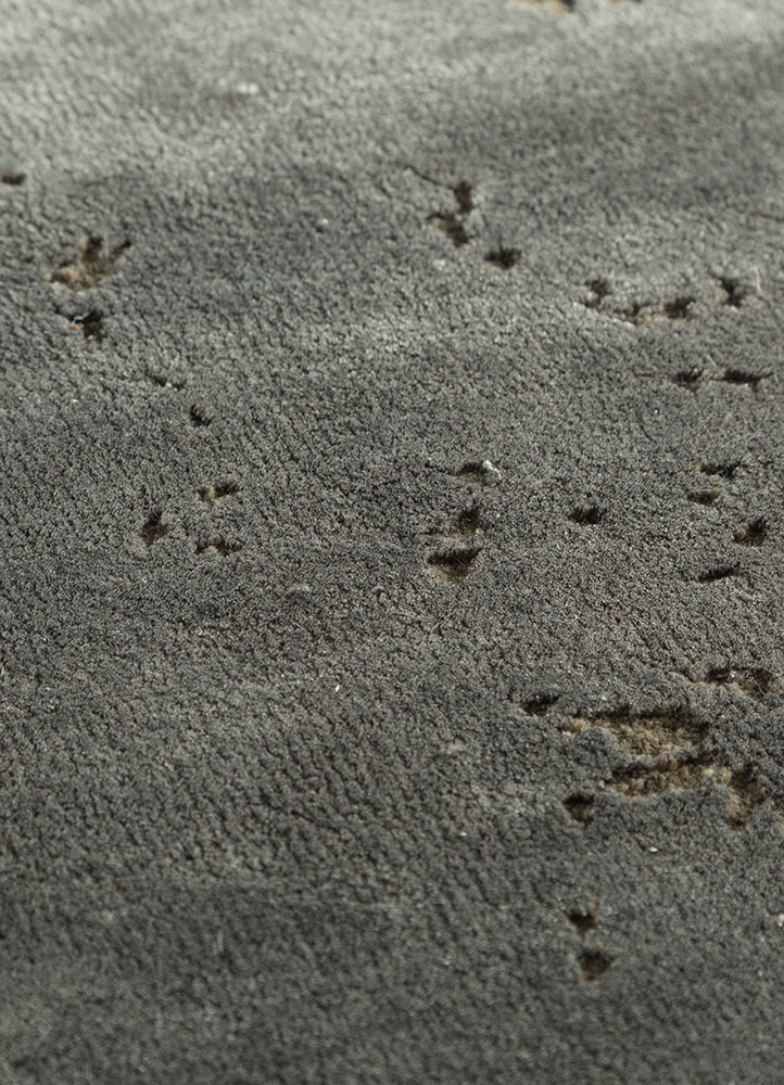 chaos theory by kavi grey and black wool and bamboo silk Hand Knotted Rug - CloseUp chaos theory by kavi grey and black wool and bamboo silk Hand Knotted Rug - CloseUp