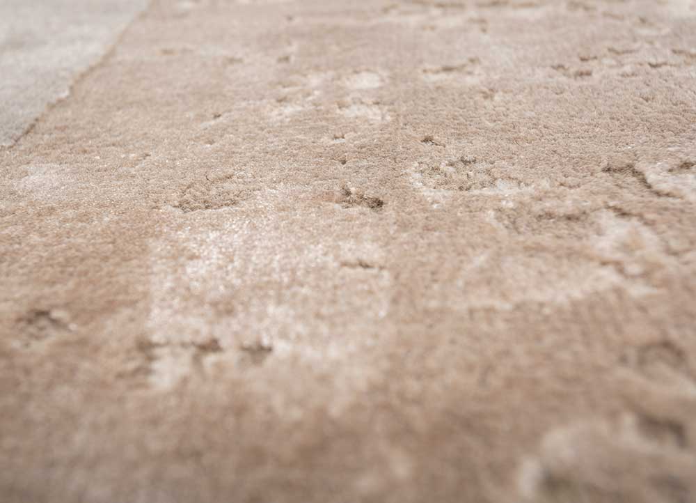 unfold by kavi ivory wool and bamboo silk Hand Knotted Rug - CloseUp