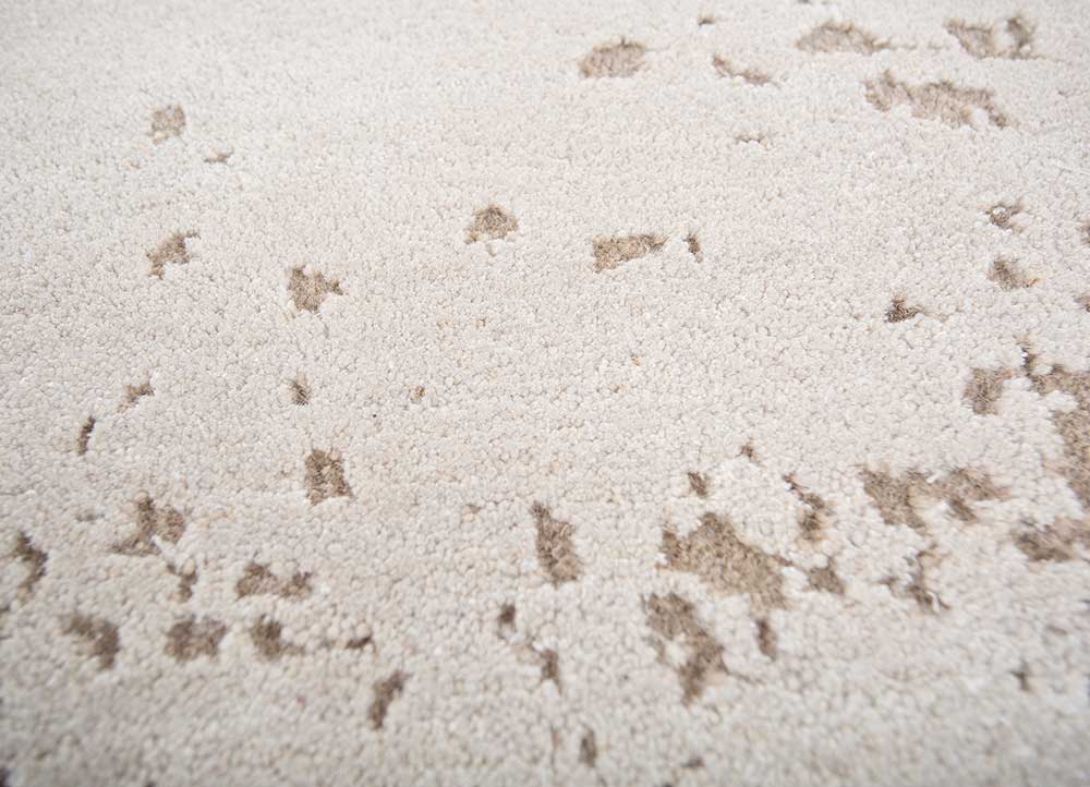 unfold by kavi ivory wool and bamboo silk Hand Knotted Rug - CloseUp