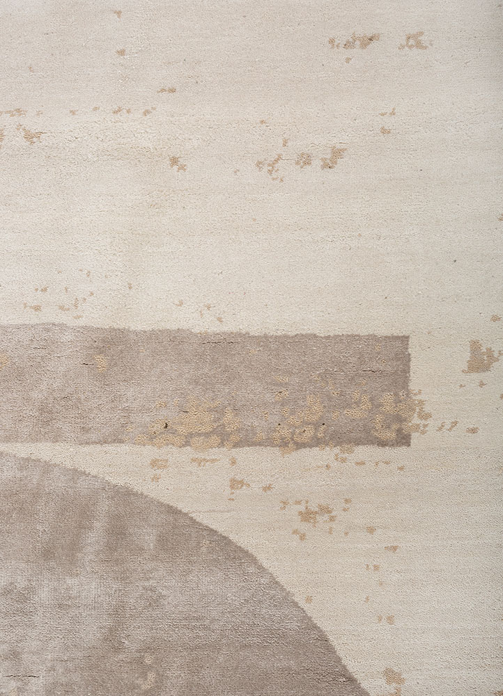 unfold by kavi ivory wool and bamboo silk Hand Knotted Rug - CloseUp