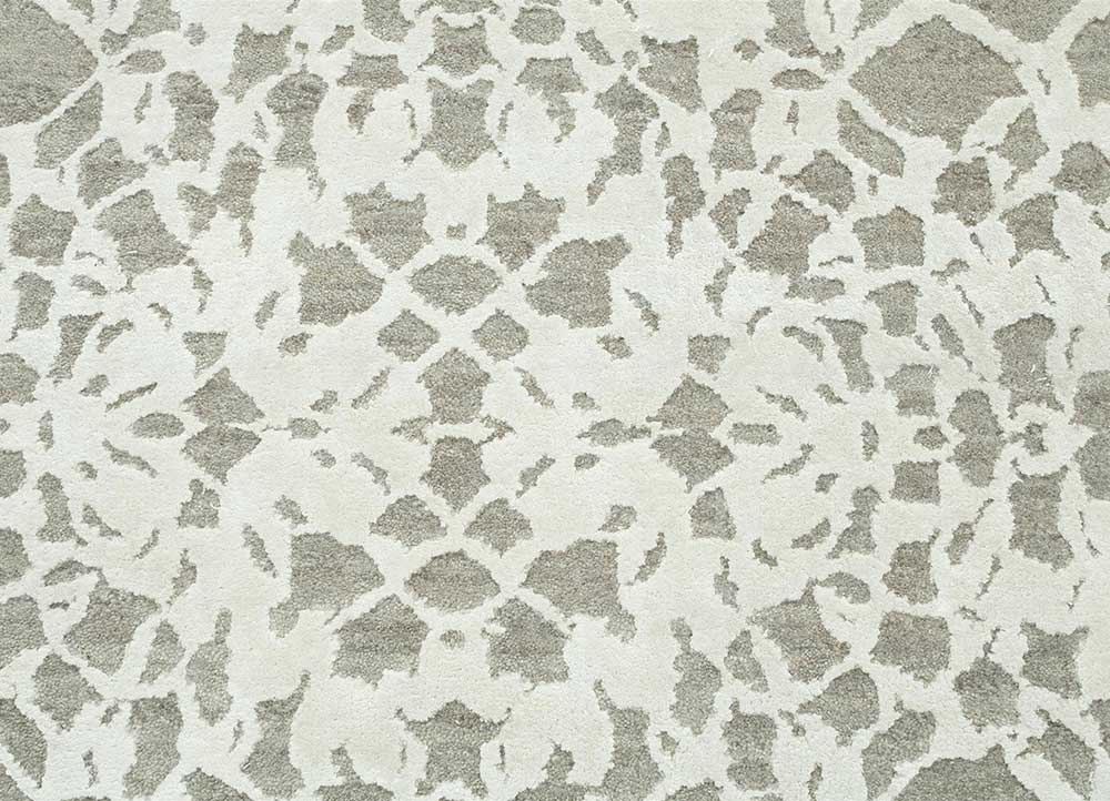 clan grey and black wool and bamboo silk Hand Knotted Rug - CloseUp