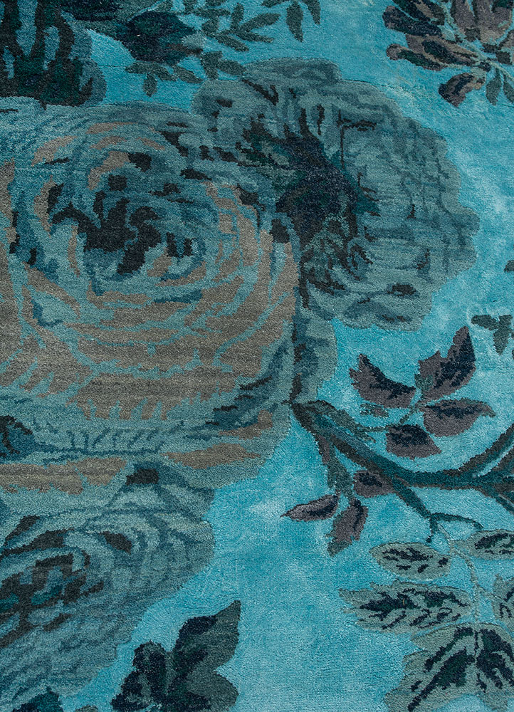 gilded age blue wool and bamboo silk Hand Knotted Rug - CloseUp