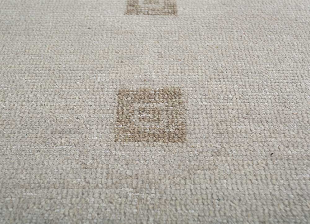erbe ivory wool Hand Knotted Rug - CloseUp