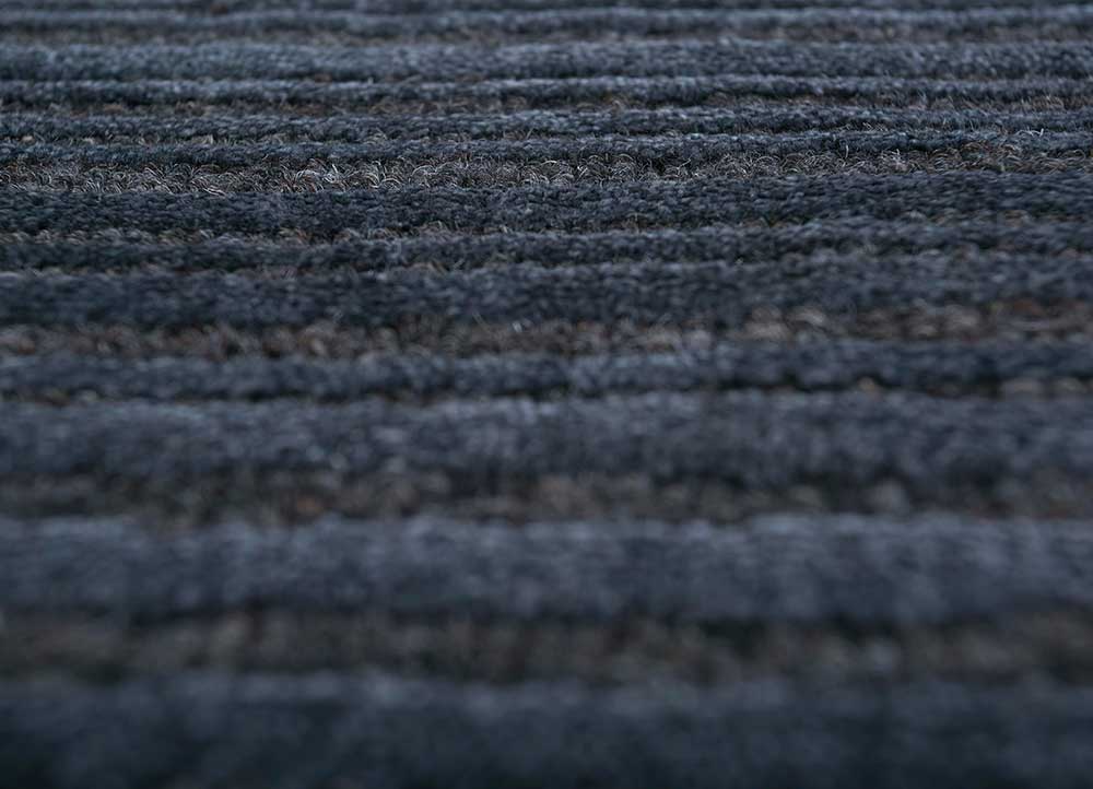 tesoro blue wool Hand Loom Rug - CloseUp