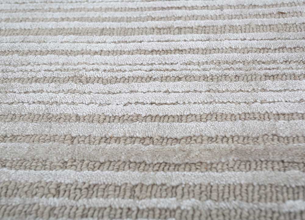 tesoro ivory wool and bamboo silk Hand Loom Rug - CloseUp