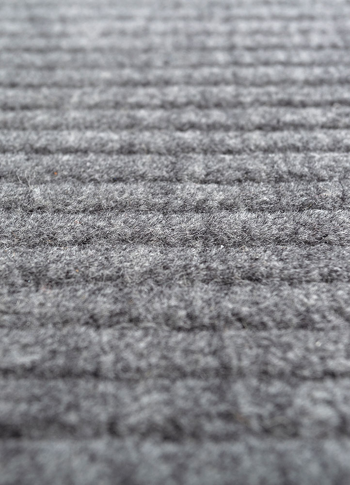 jean grey and black wool Hand Loom Rug - CloseUp