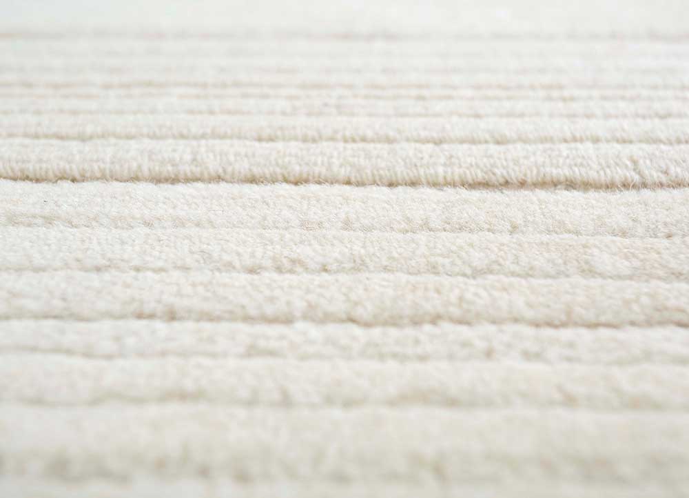 contour ivory wool Hand Loom Rug - CloseUp