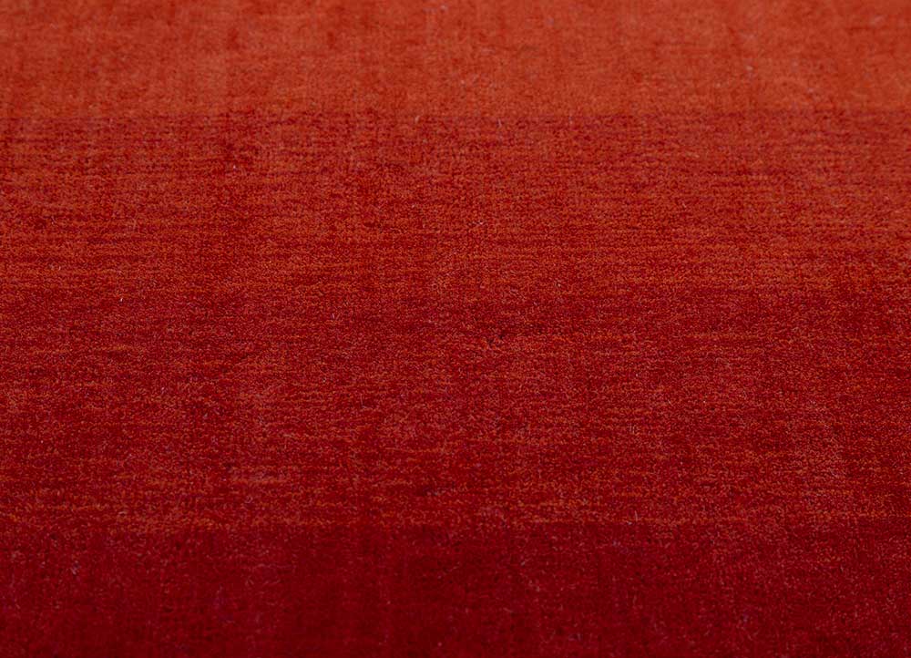 aprezo red and orange wool Hand Loom Rug - CloseUp