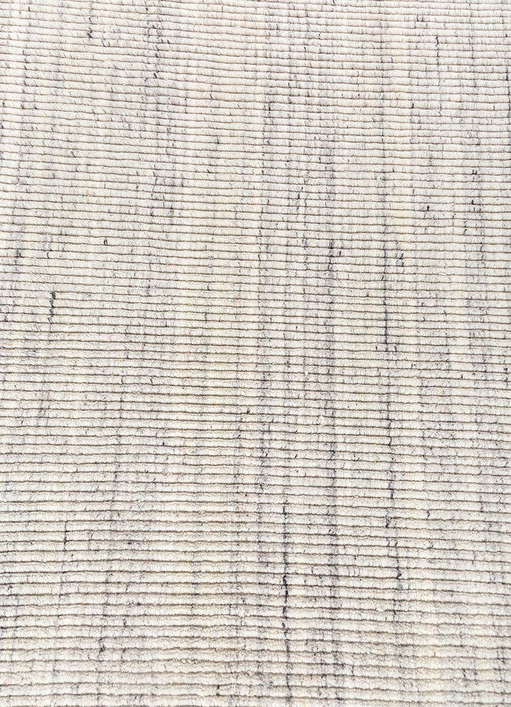 clan ivory wool Hand Loom Rug - CloseUp