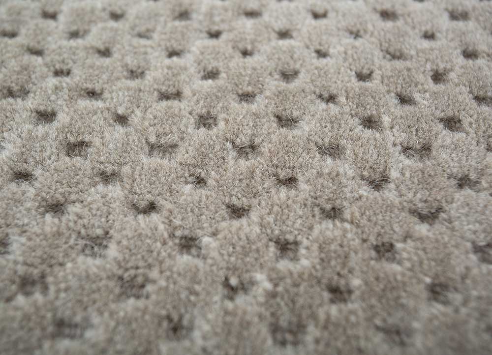 aprezo grey and black wool Hand Loom Rug - CloseUp