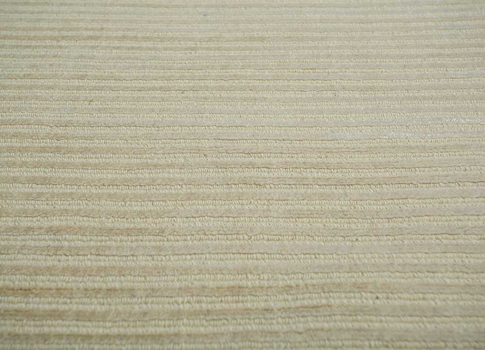 basis ivory wool and viscose Hand Loom Rug - CloseUp