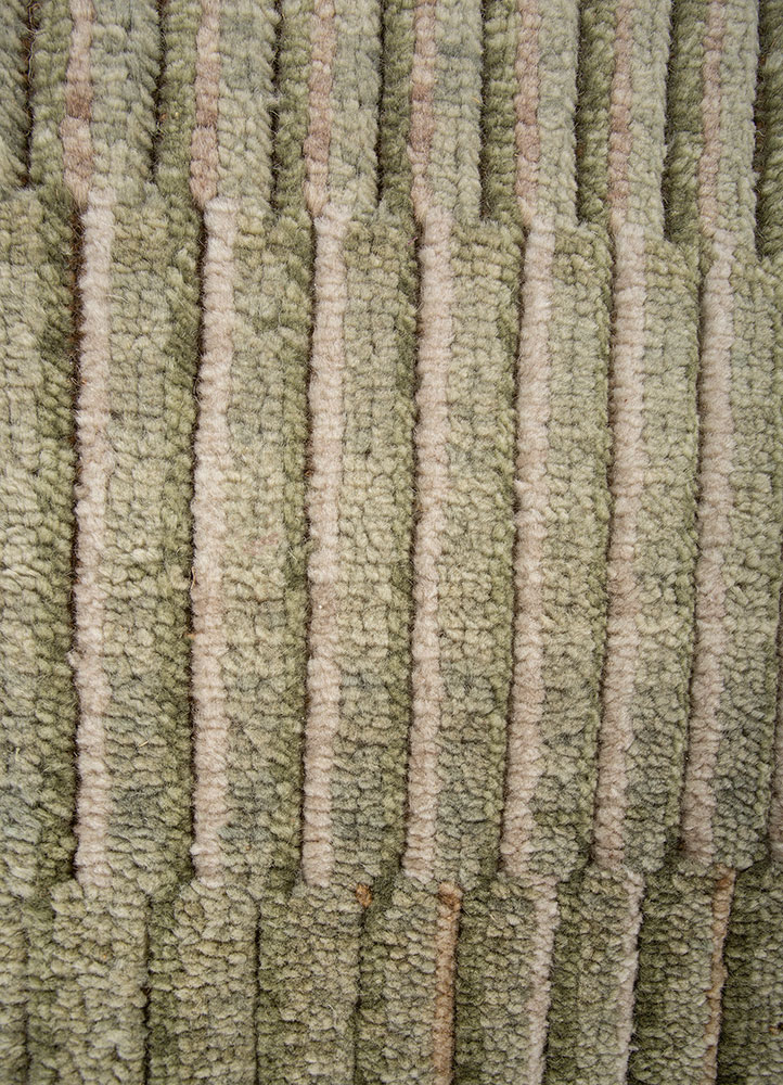 blythe green wool Hand Knotted Rug - CloseUp