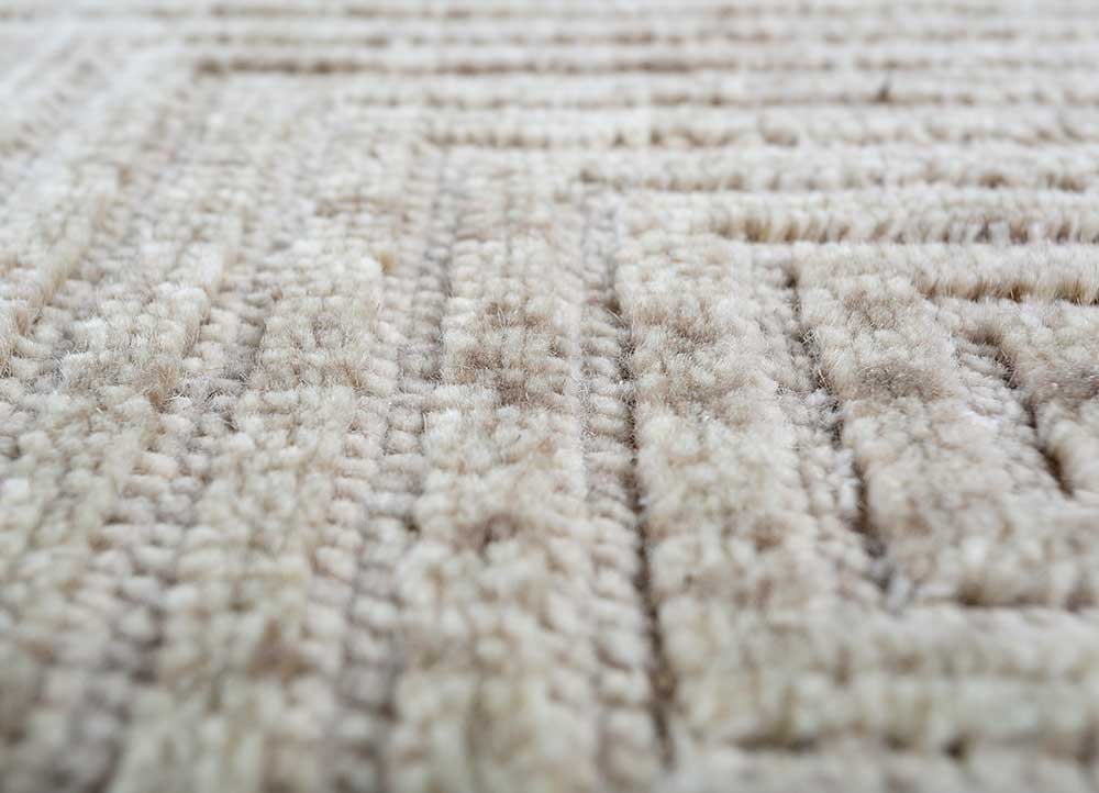 clan ivory wool Hand Knotted Rug - CloseUp